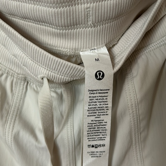 NWT Lululemon Dance Studio Relaxed Fit Cargo Pants - Bone - Picture 4 of 6